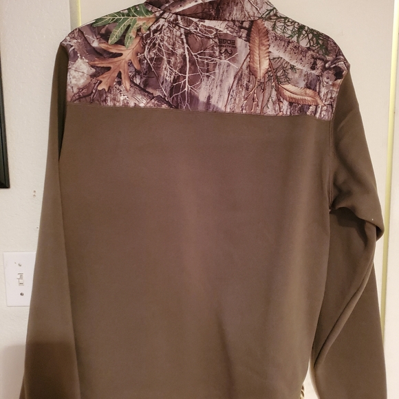 Realtree 1/4 zip pullover - Picture 2 of 4